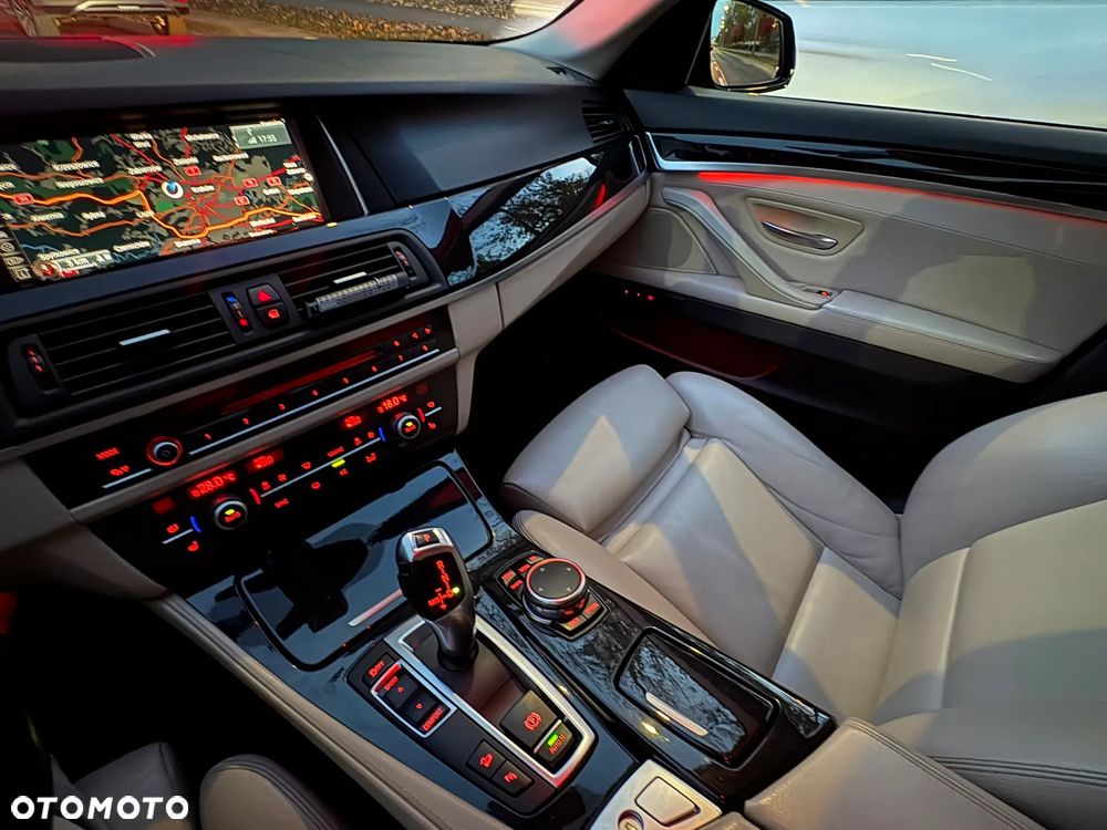 BMW Seria 5 520d xDrive - 35