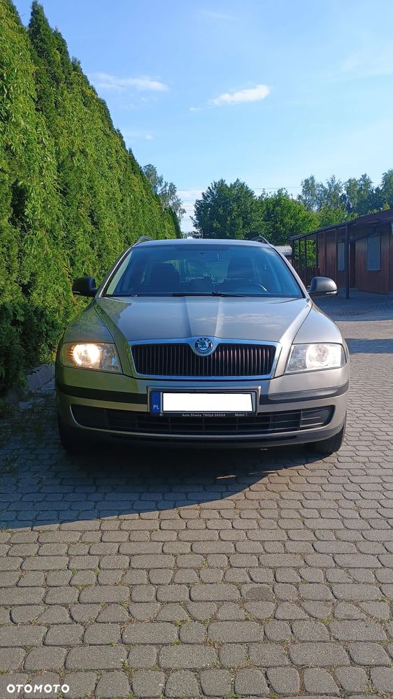 Skoda Octavia 1.6 Tour - 5
