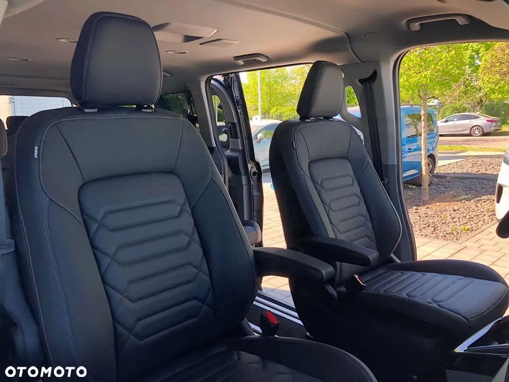 Ford Tourneo Custom - 18