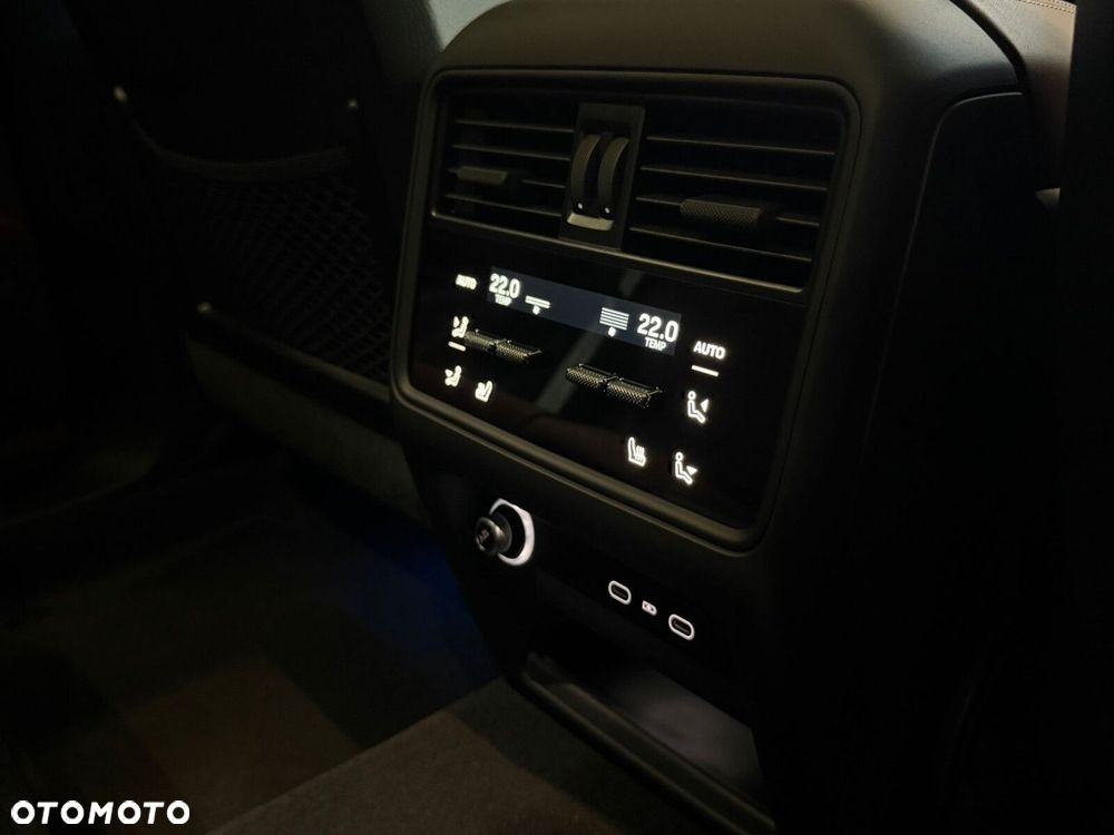 Porsche Cayenne - 28