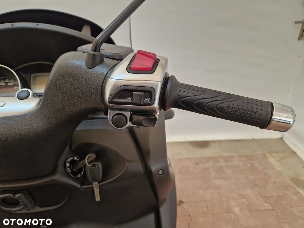 Piaggio MP-3 - 38