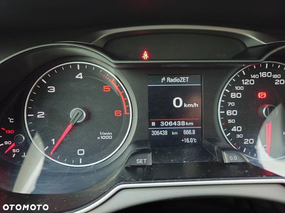 Audi A4 Avant 2.0 TDI DPF clean diesel Ambiente - 11