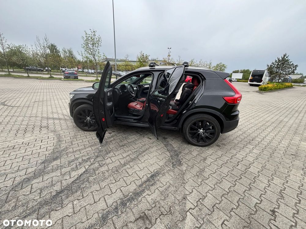 Volvo XC 40 D4 AWD - 40