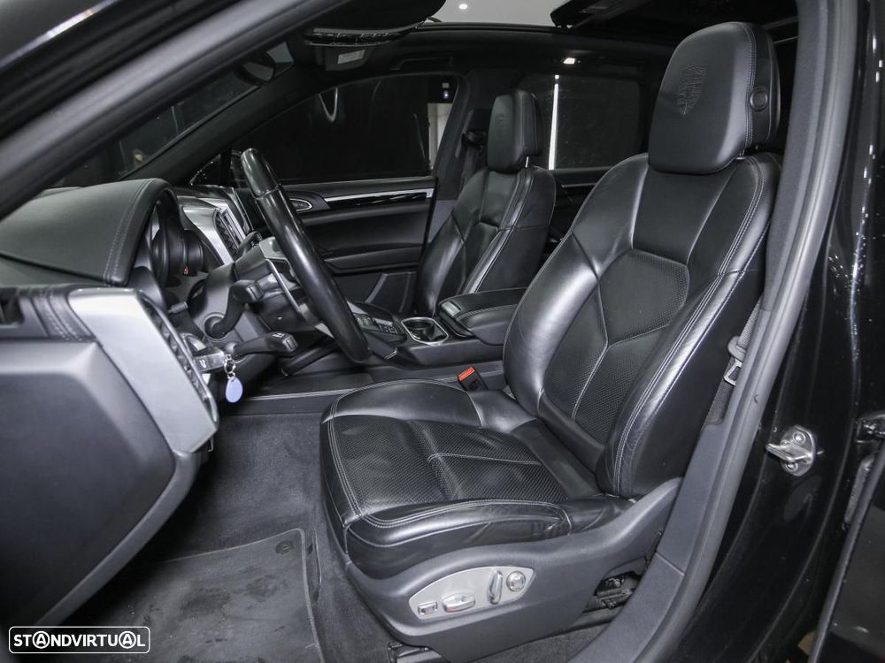 Porsche Cayenne S E-Hybrid Platinum Edition - 9