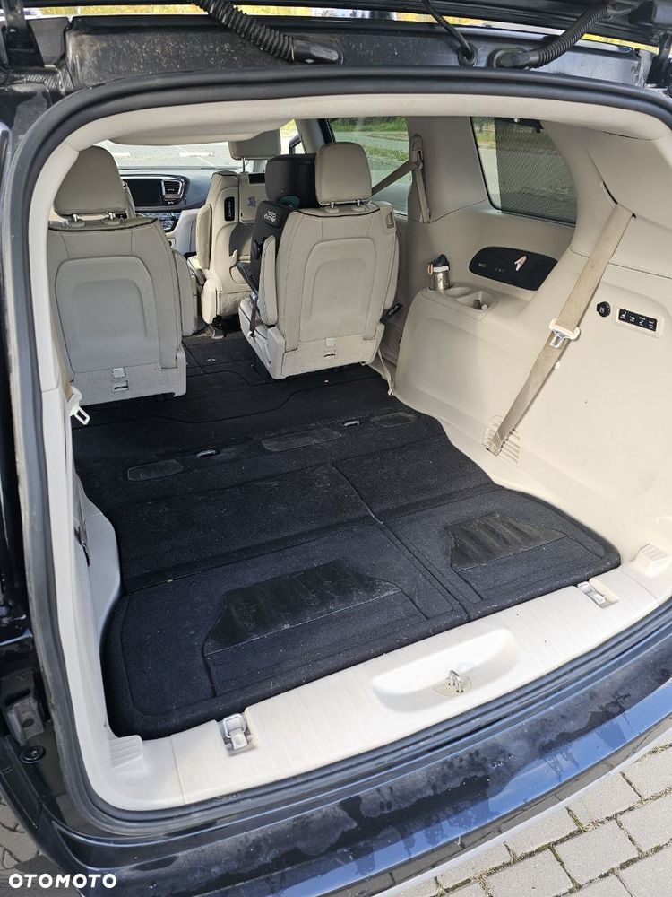 Chrysler Pacifica - 11