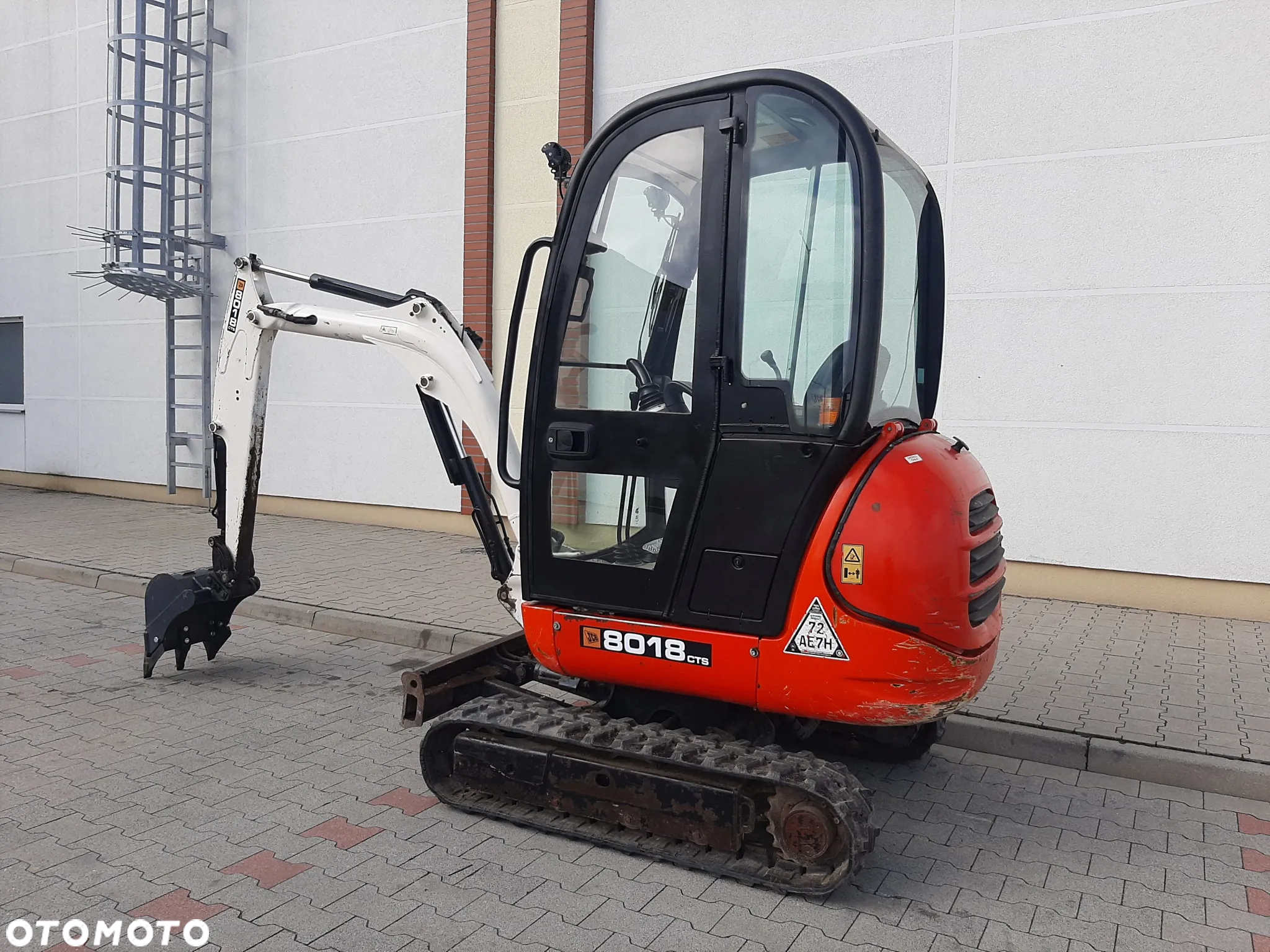 JCB 8018 - 2
