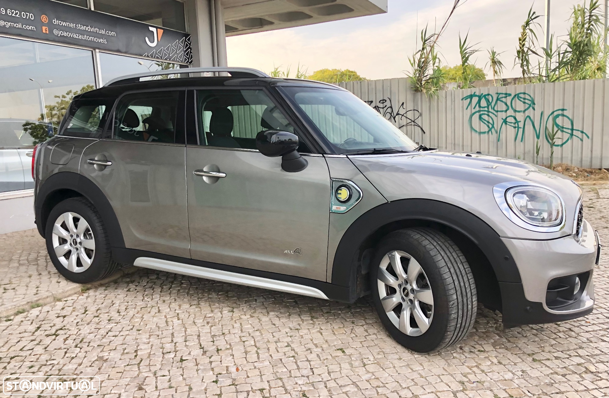 MINI Countryman Cooper SE ALL4 Auto - 4