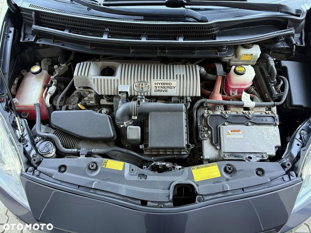 Toyota Prius (Hybrid) Comfort - 23