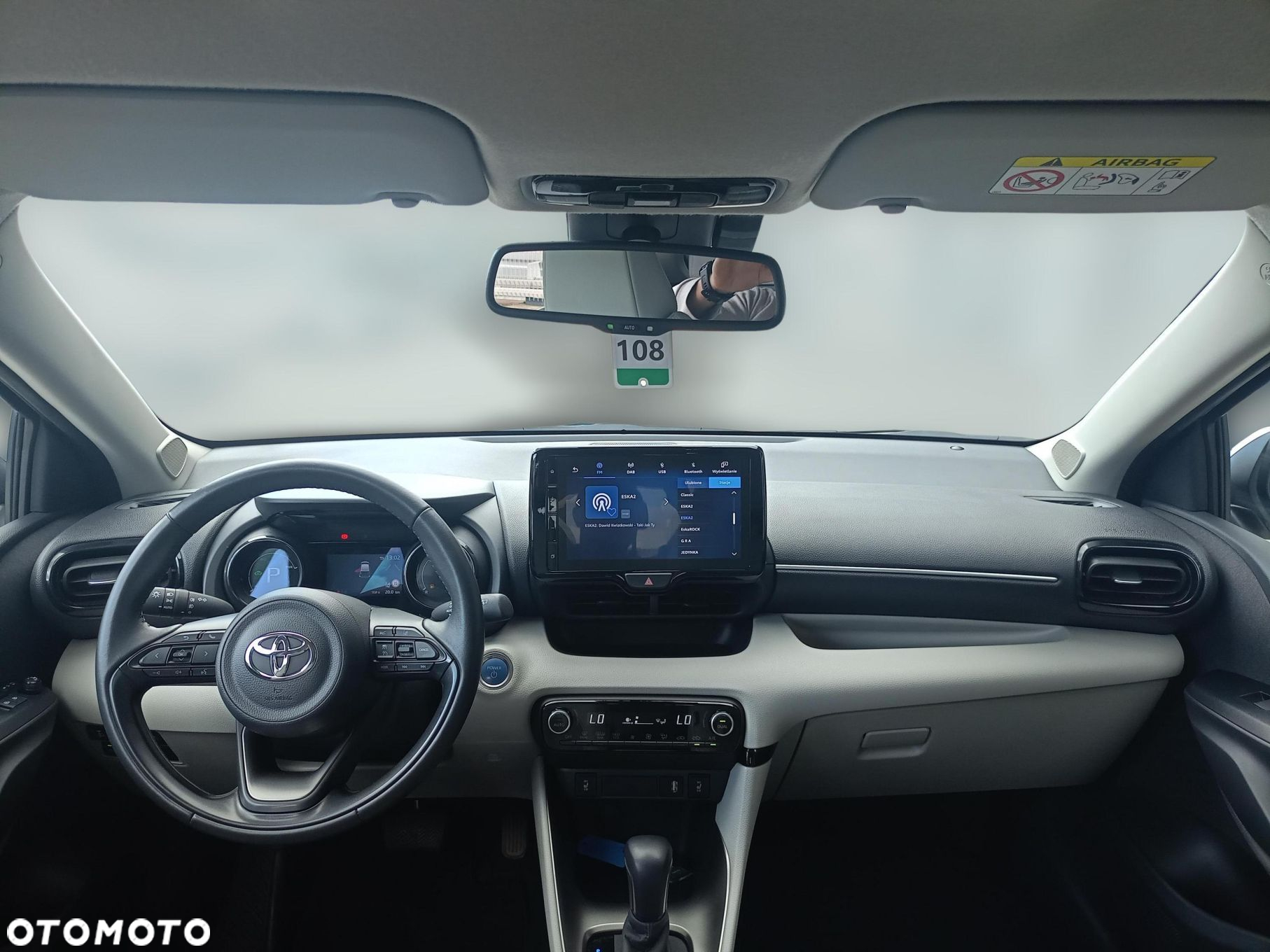 Toyota Yaris Hybrid 1.5 Executive - 2
