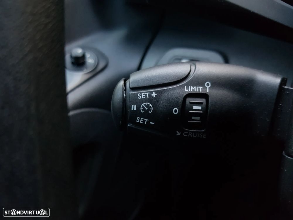 Peugeot Partner 3 Lugares - 25