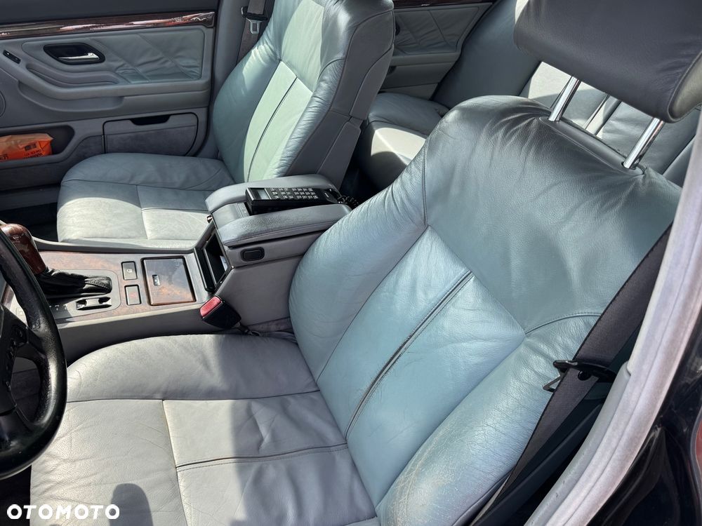 BMW Seria 7 - 15