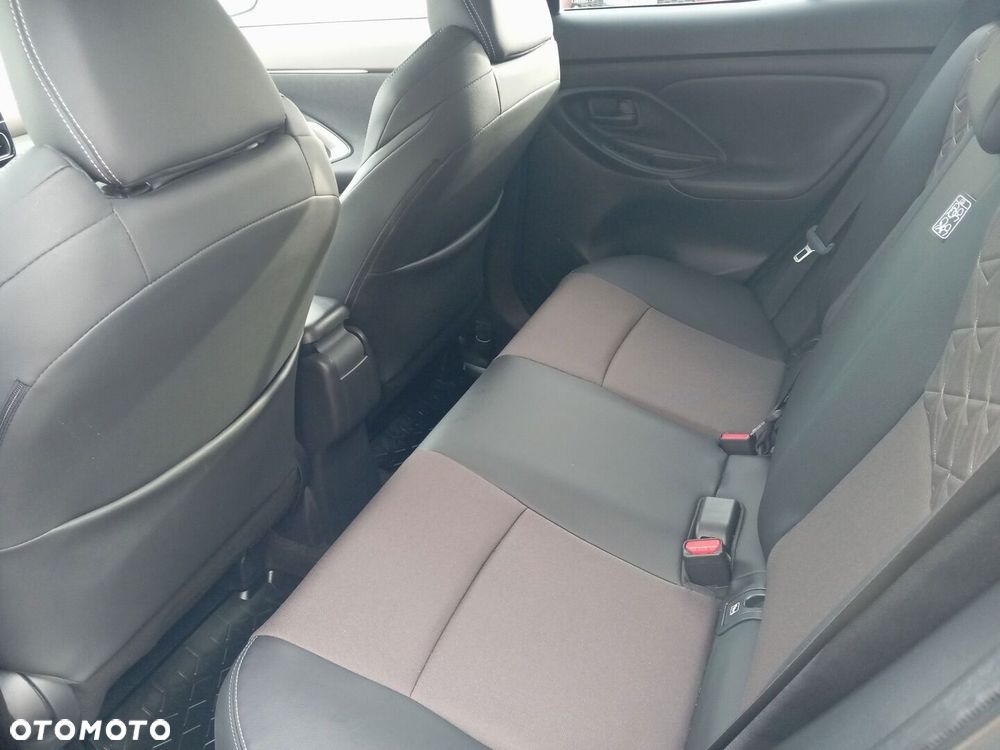 Toyota Yaris Cross Hybrid 1.5 Executive - 11