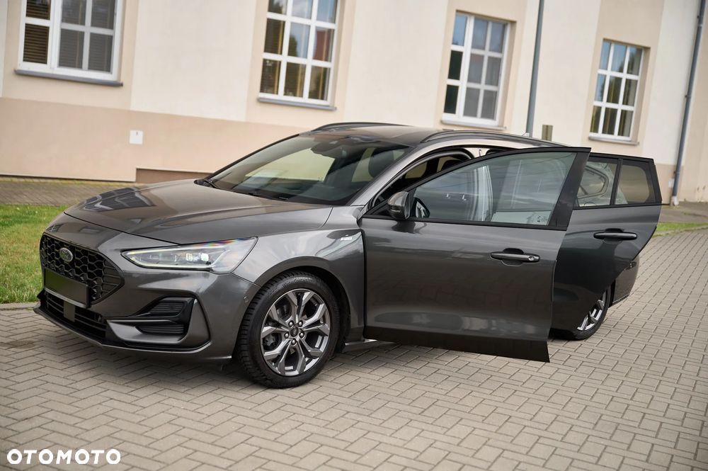 Ford Focus 1.5 EcoBlue Start-Stopp-System ST-LINE X - 24