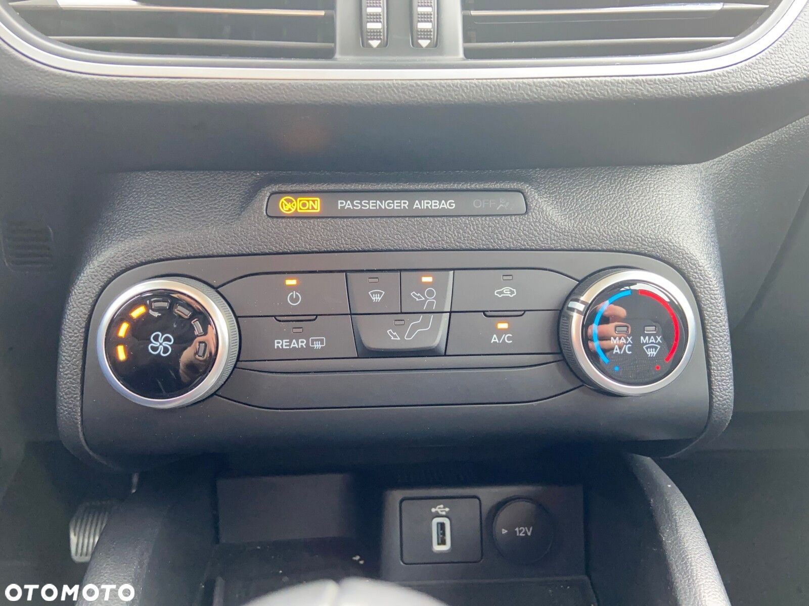 Ford Focus 1.0 EcoBoost Trend - 22