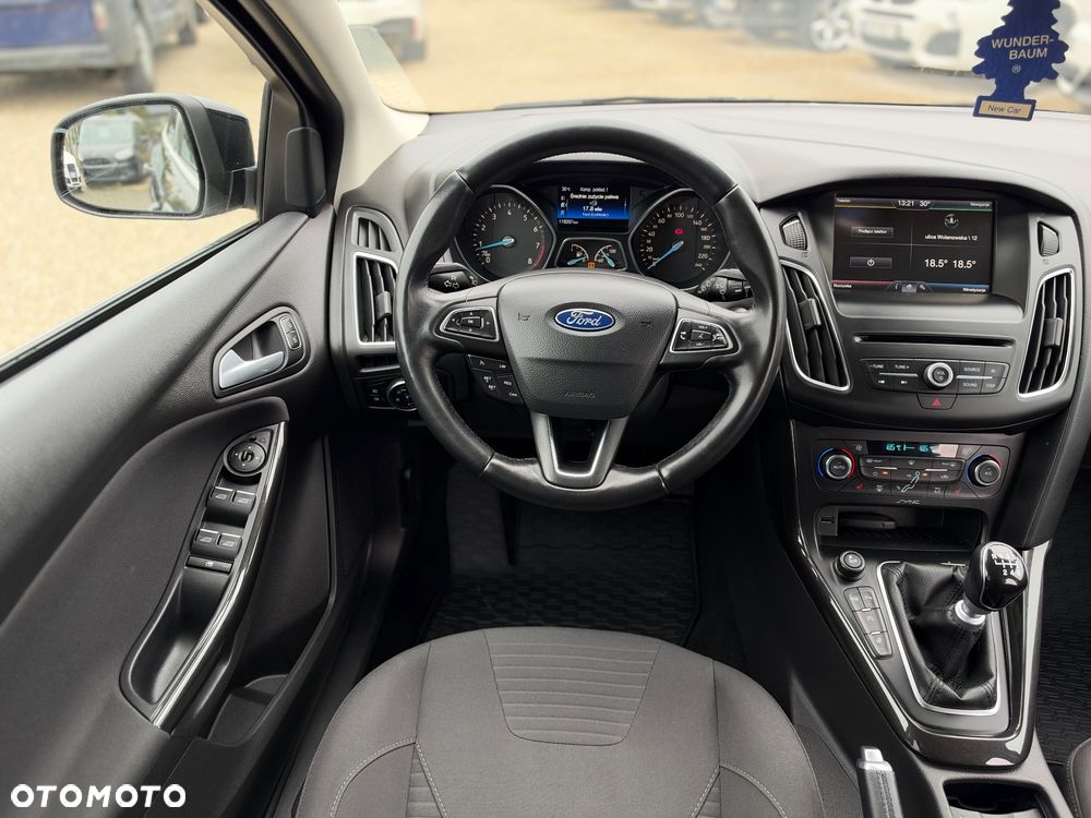 Ford Focus 1.5 EcoBoost Titanium ASS - 25