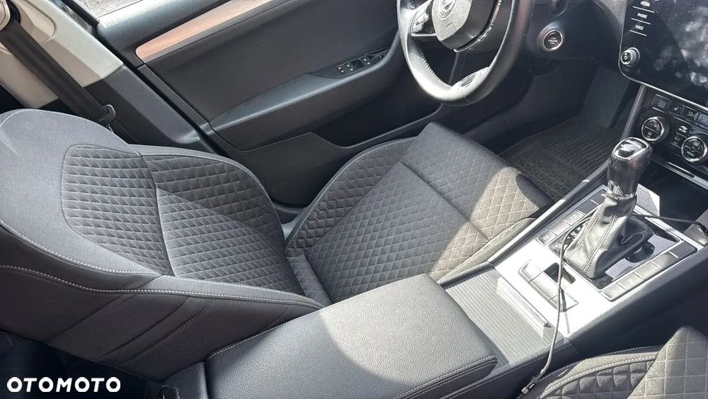 Skoda Superb 2.0 TDI SCR Ambition DSG - 36