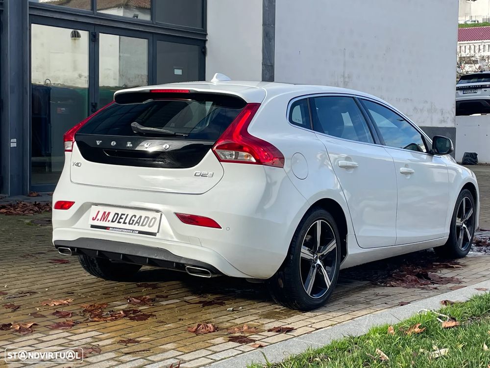 Volvo V40 2.0 D2 R-Design - 5