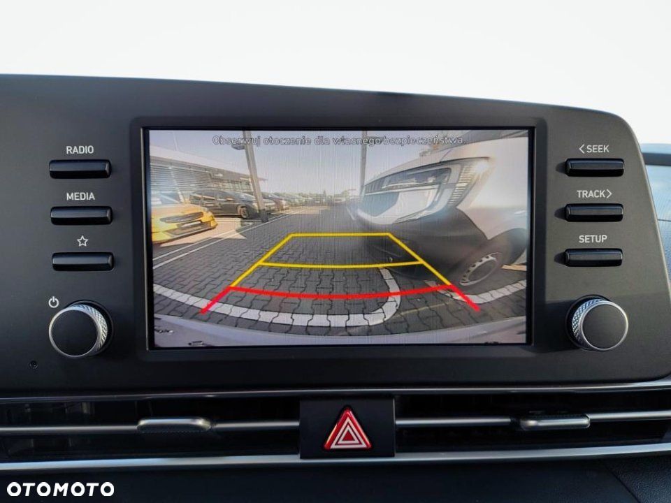 Hyundai Elantra - 18