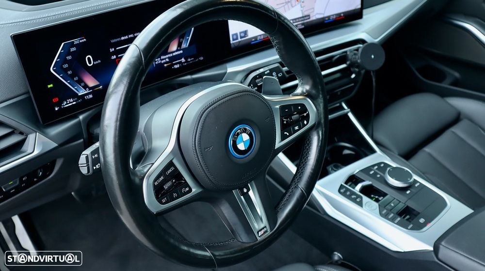 BMW 330 e xDrive Aut. M Sport - 16