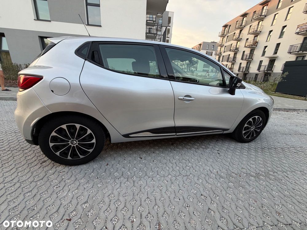 Renault Clio - 7
