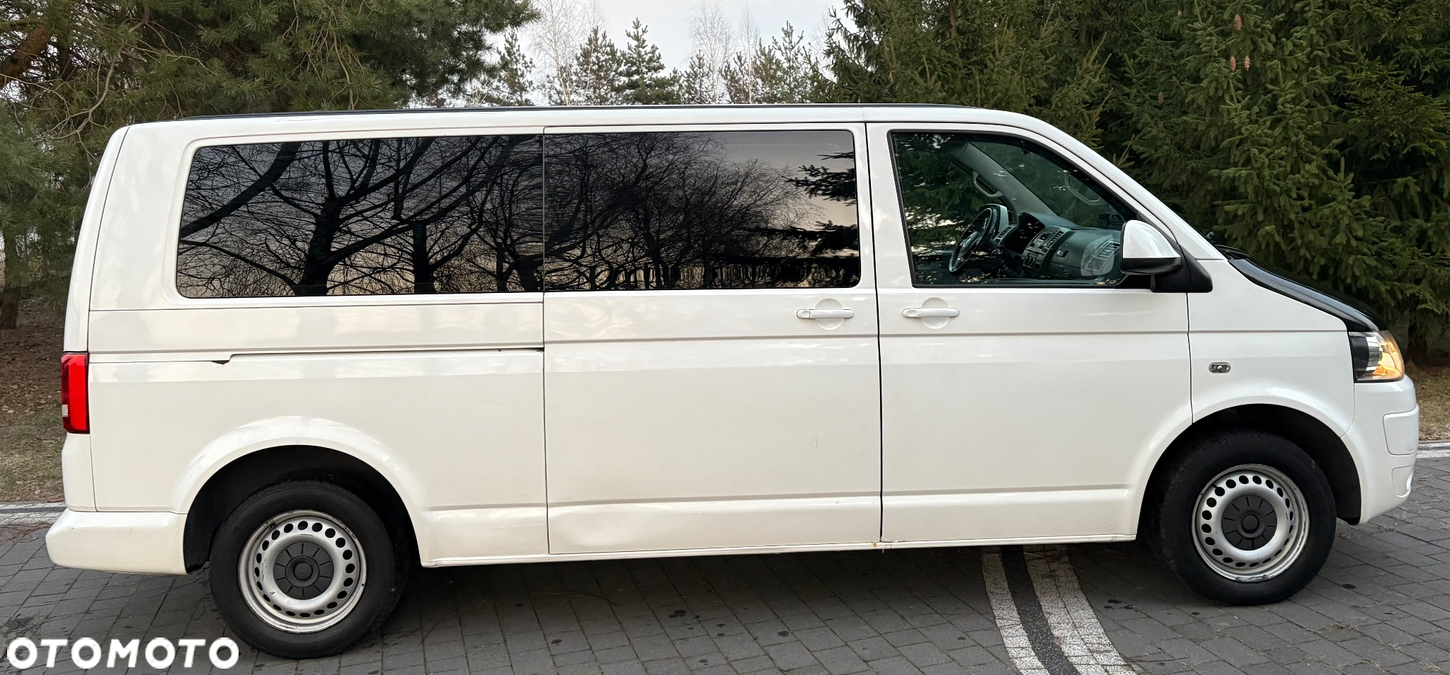 Volkswagen Caravelle - 7