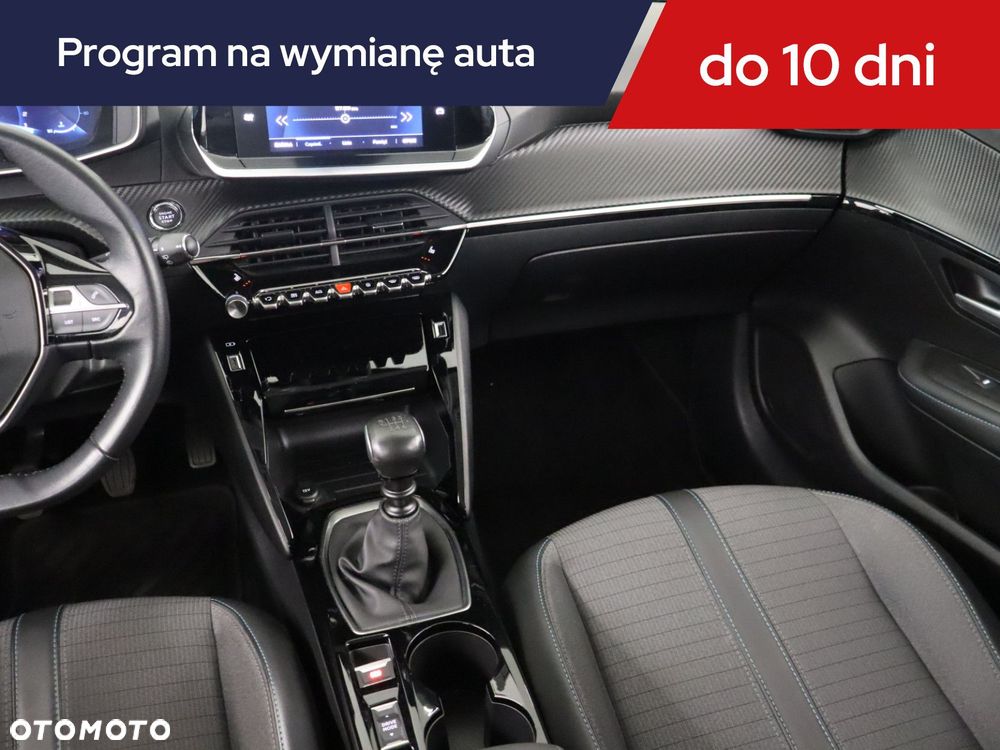 Peugeot 208 - 10