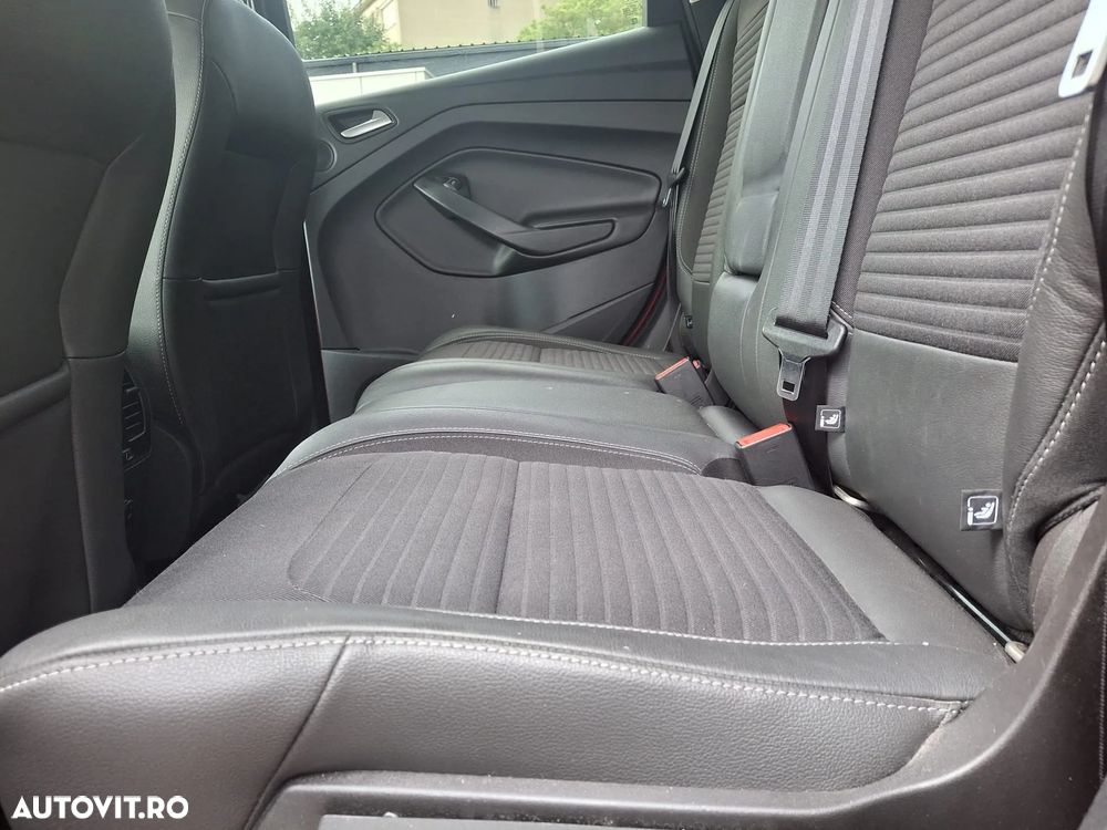Ford Kuga 2.0 TDCi 4WD Powershift Titanium - 30