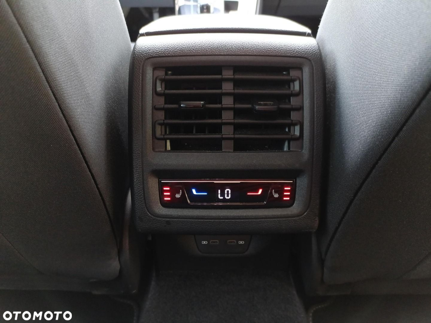 Volkswagen Golf - 20