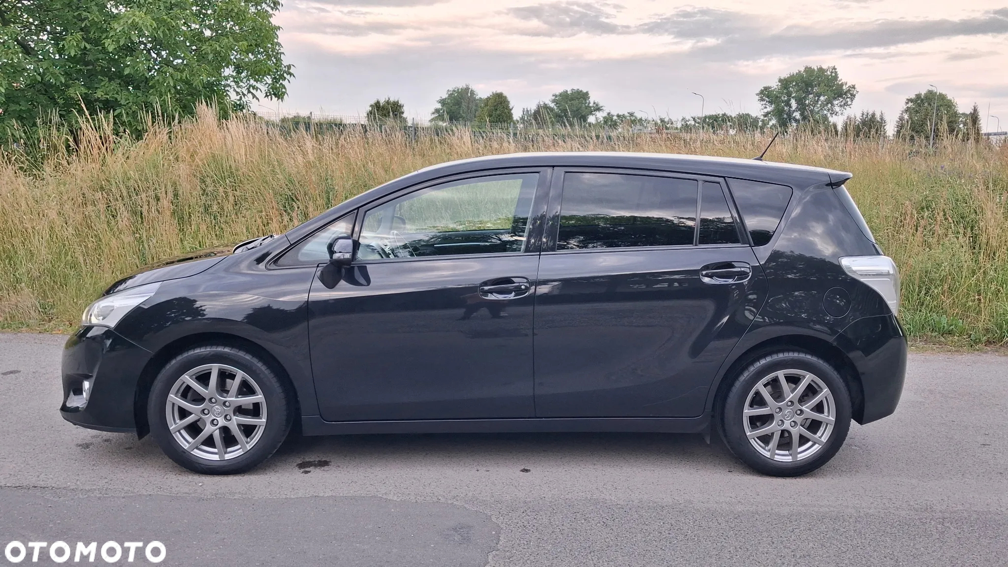 Toyota Verso - 3