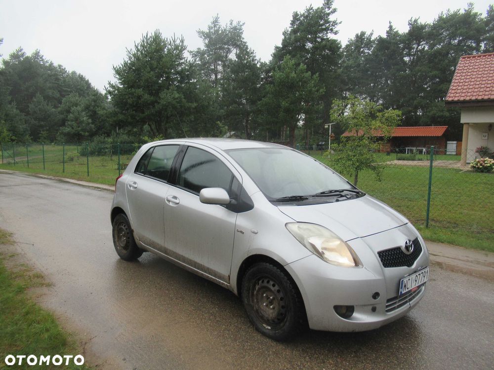 Toyota Yaris - 5