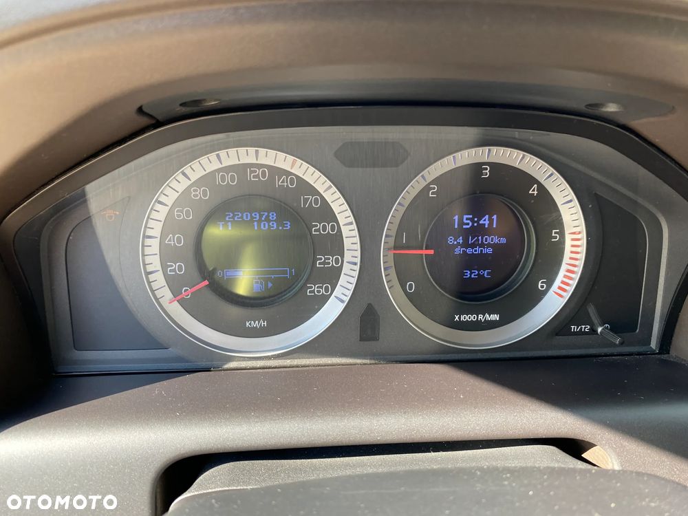 Volvo XC 60 D5 AWD Summum - 6