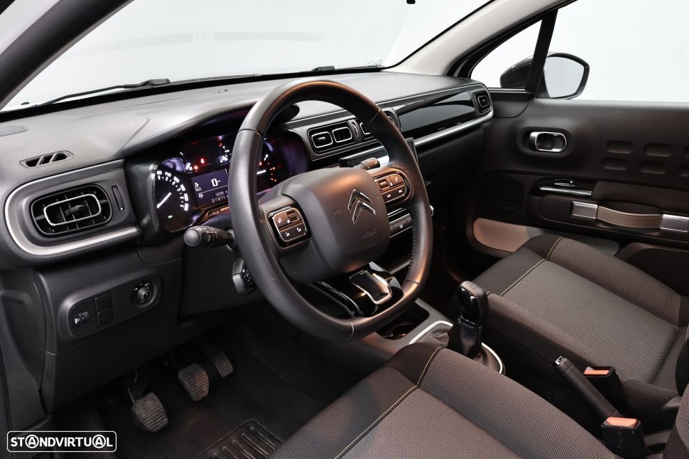 Citroën C3 1.2 PureTech Shine - 21