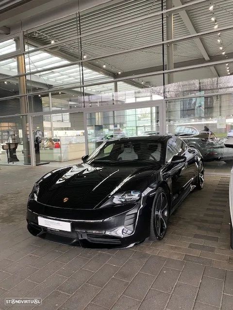 Porsche Taycan Turbo - 2