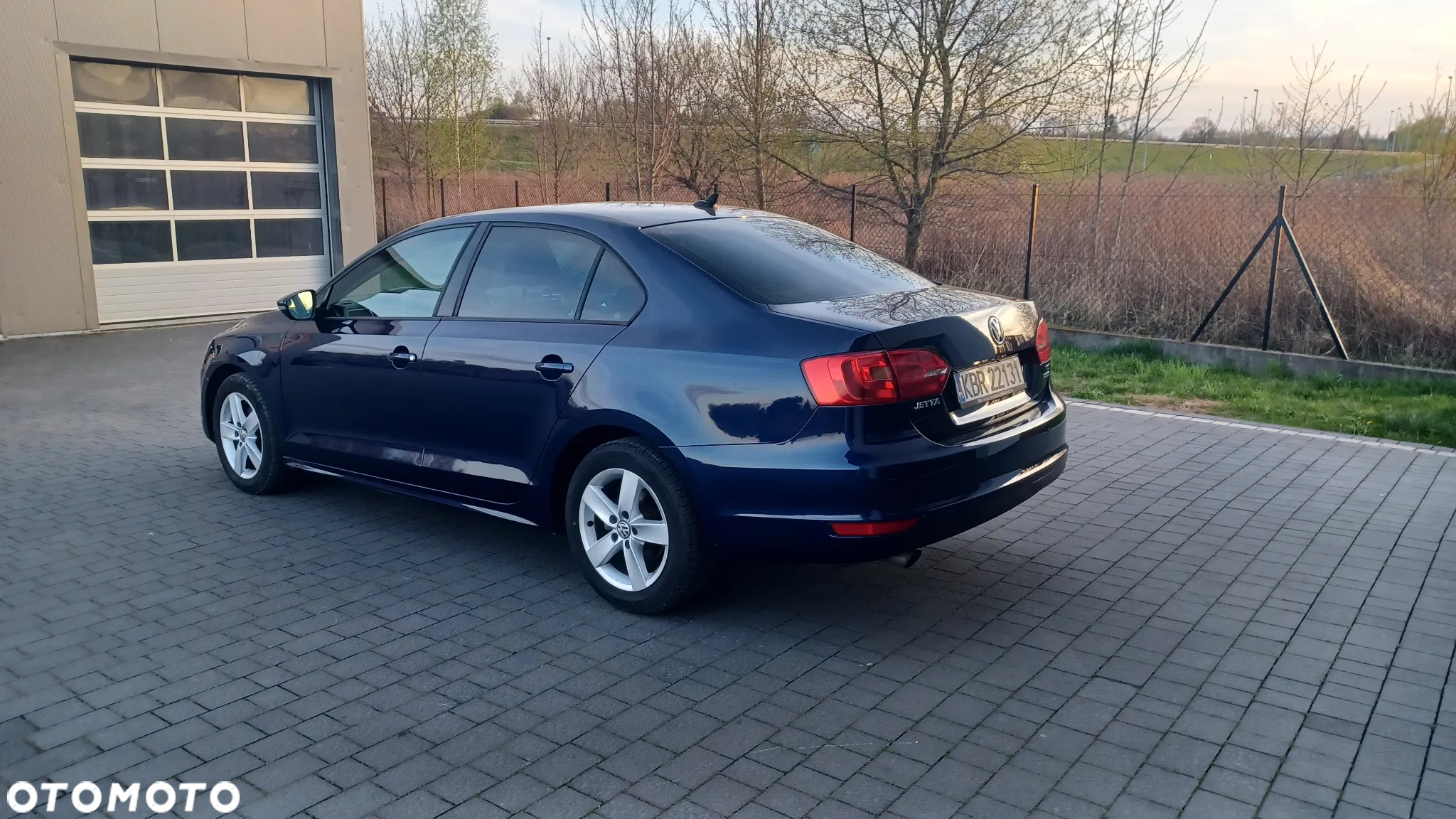Volkswagen Jetta 1.6 TDI BMT Trendline - 4