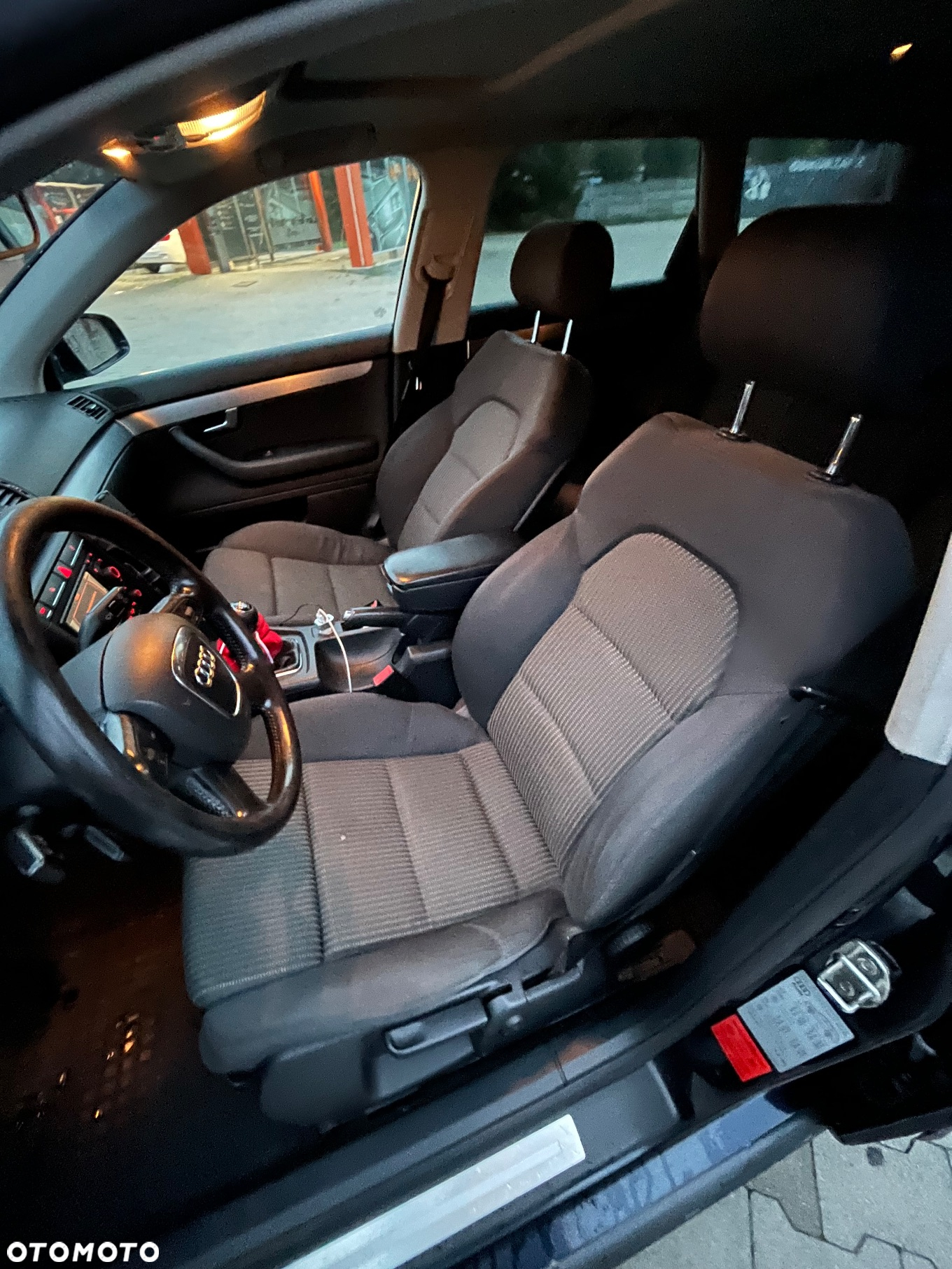 Audi A4 Avant 2.0 TDI - 10