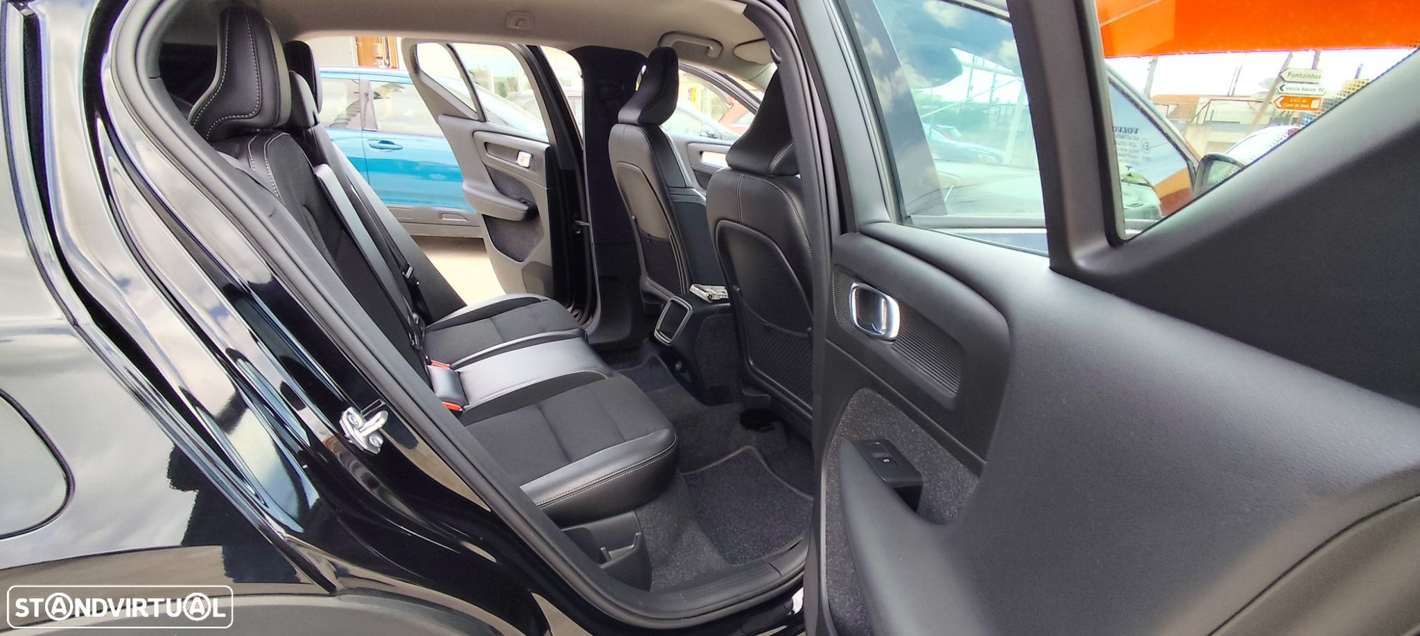 Volvo EX40 - 18