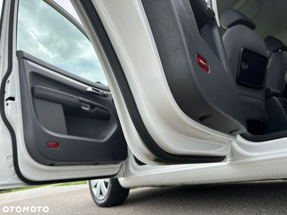 Volkswagen Touran 1.6 TDI DPF Trendline DSG - 28