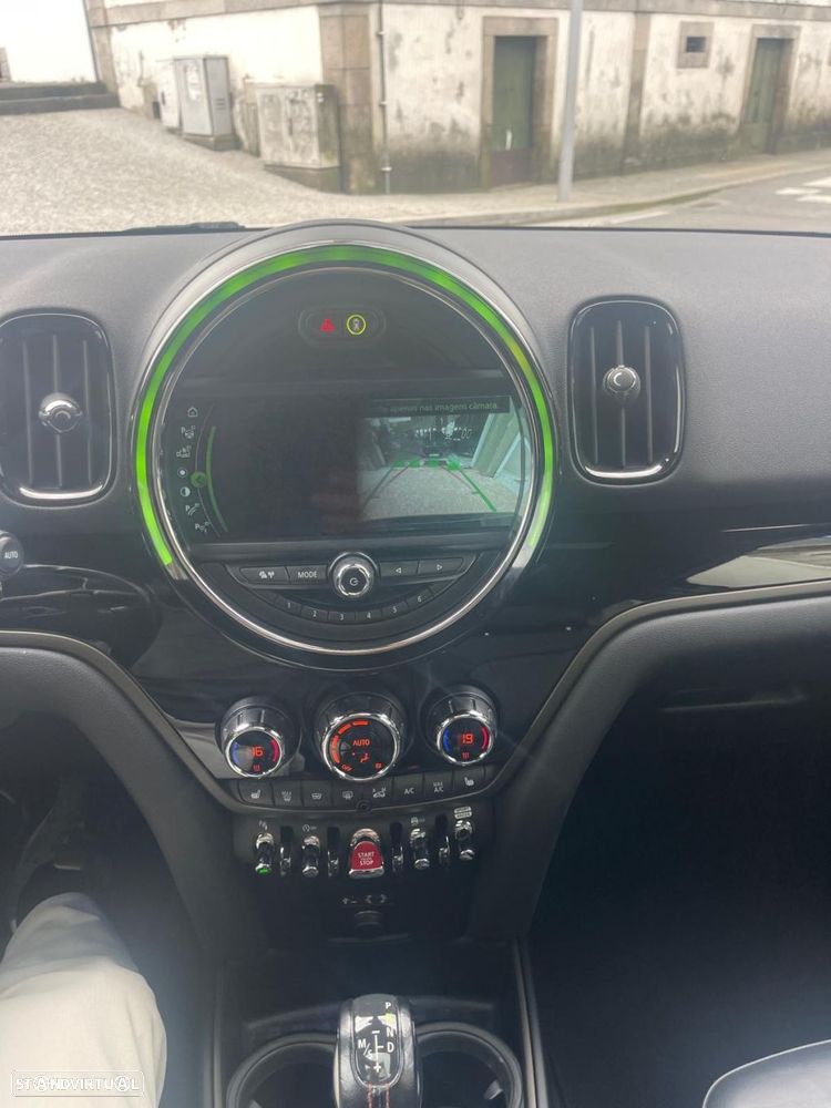 MINI Countryman Cooper SD Auto - 28