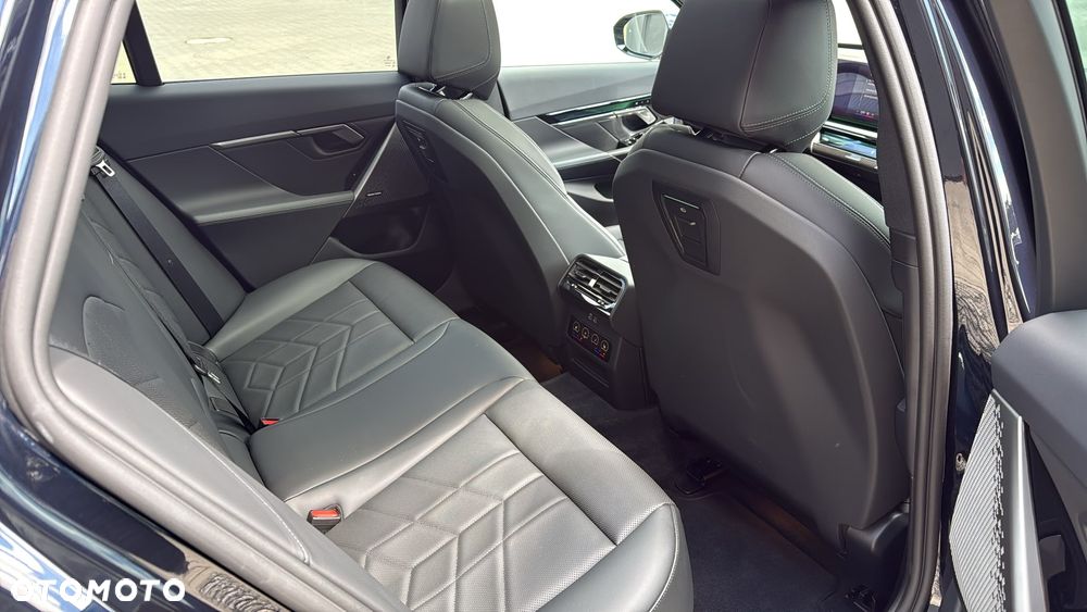 BMW Seria 5 520d xDrive - 30