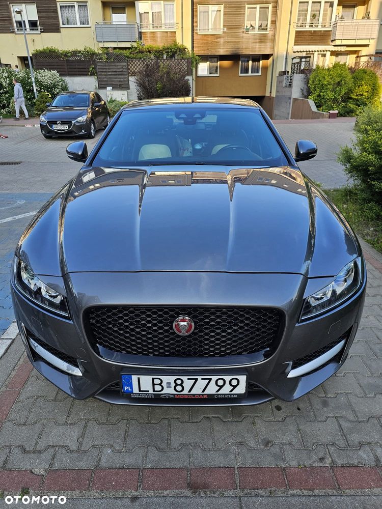 Jaguar XF 2.0 i4D AWD Portfolio - 1