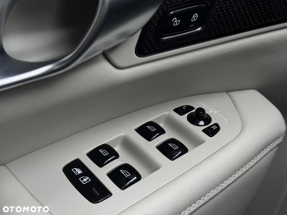 Volvo V90 Cross Country B5 B AWD Ultimate - 30