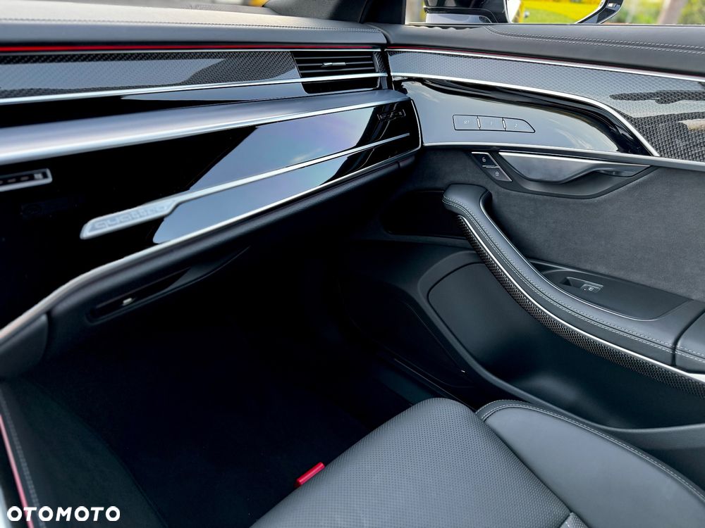 Audi A8 - 26