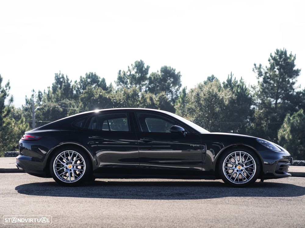 Porsche Panamera 4 E-Hybrid - 8