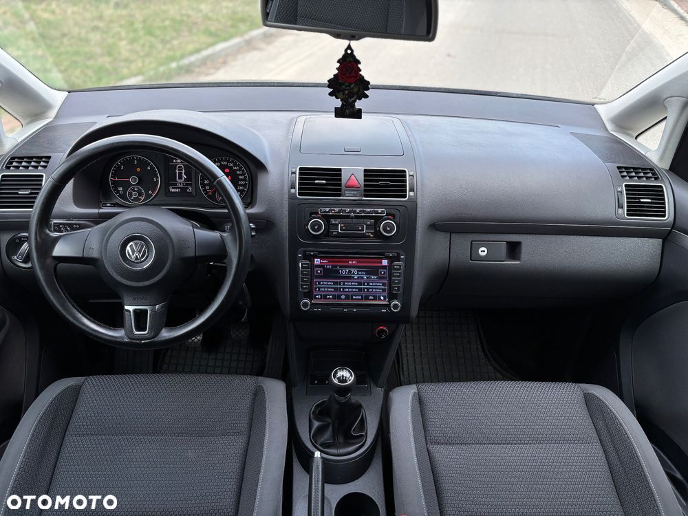 Volkswagen Touran - 14