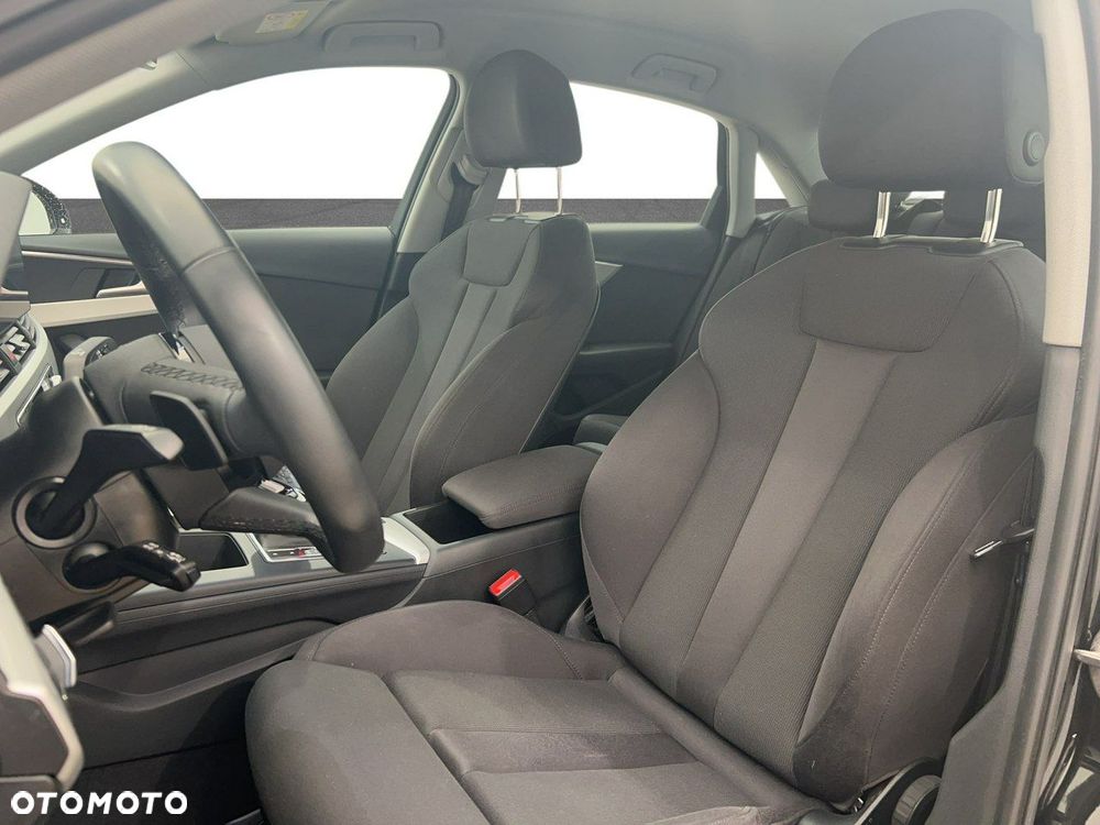 Audi A4 Limousine - 13