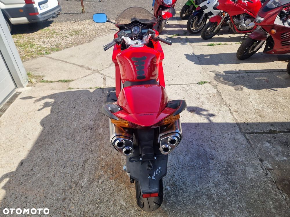 Honda VFR - 24