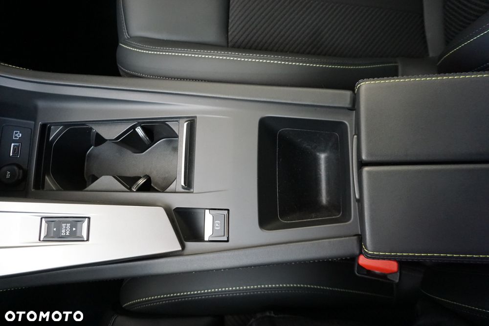 Peugeot 308 1.2 PureTech GT S&S EAT8 - 24