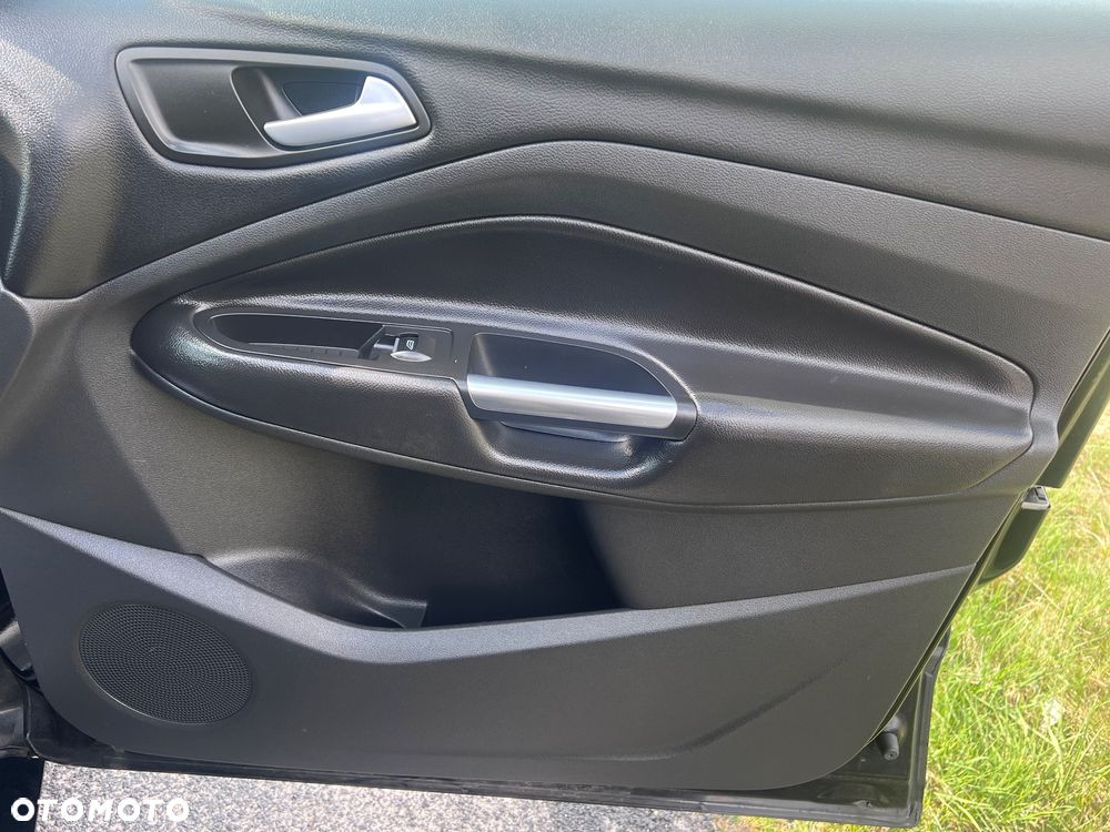 Ford Kuga 2.0 TDCi AWD ST-Line - 27