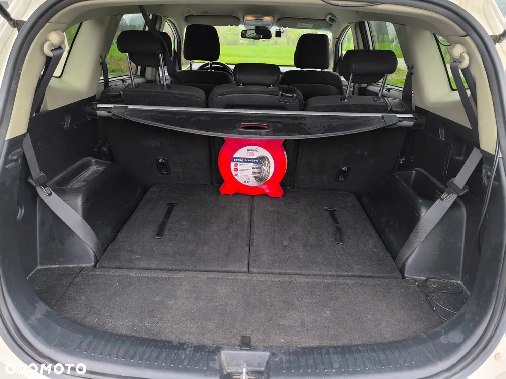 Kia Carens 1.6 GDI Business Line 7os EU6 - 18