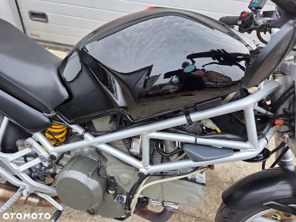 Ducati Monster - 12